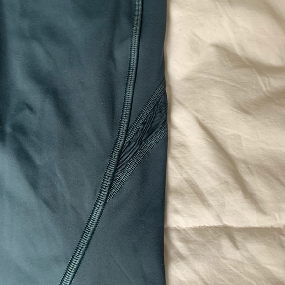 Lululemon Fast and Free Tights - Picture 5 of 16